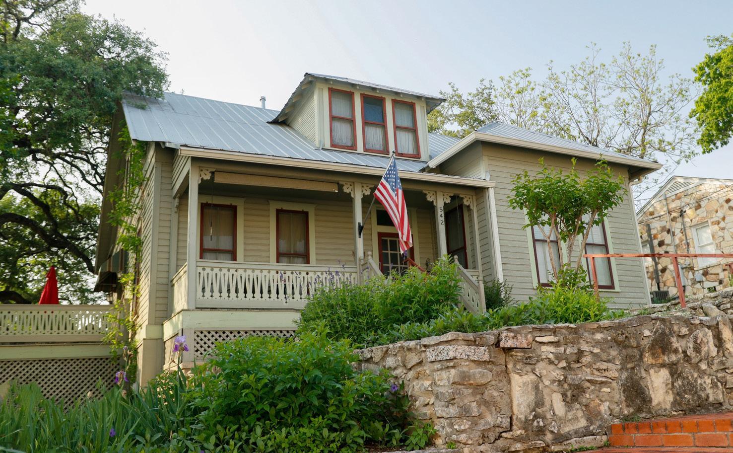 Burleson Street home shows craftsmanship after 115 years: The Joyce – Hansen home