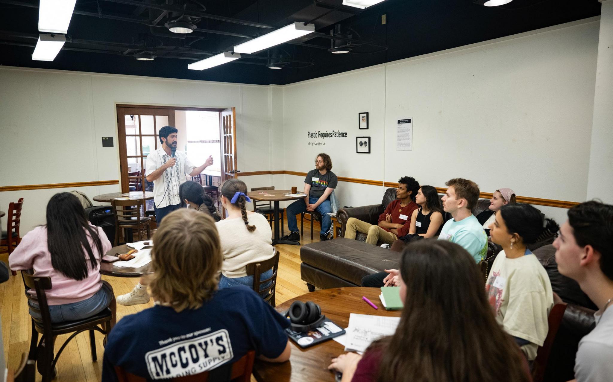 Congressman Greg Casar meets with Texas State Honors Students